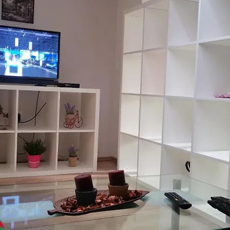 Matija Apartman *